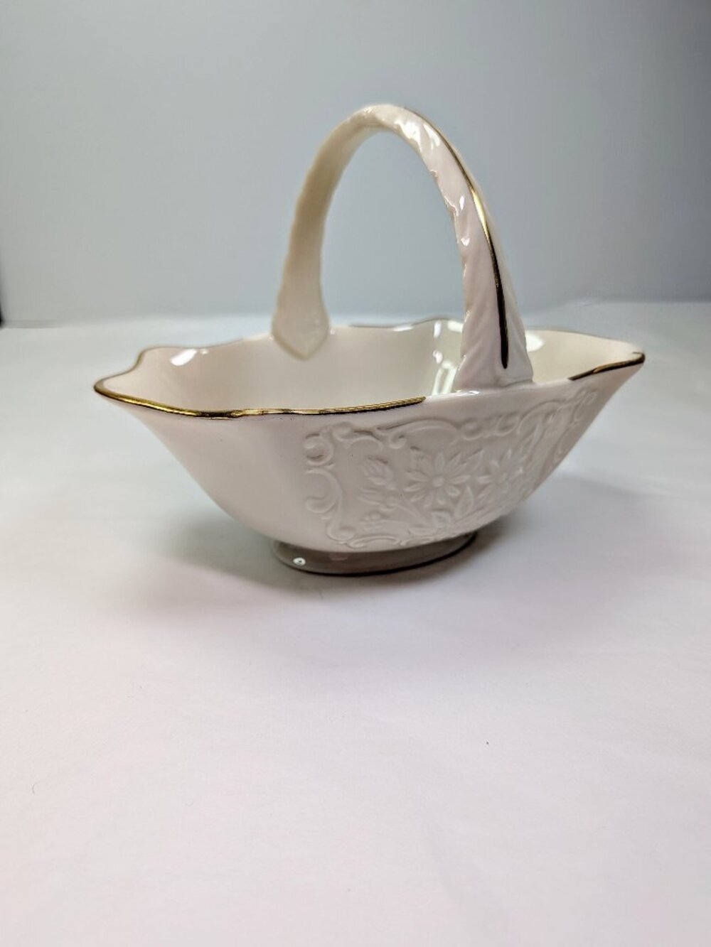 VTG Lenox Floral Embossed Porcelain Basket Twist Handle Gold Trim Centerpiece